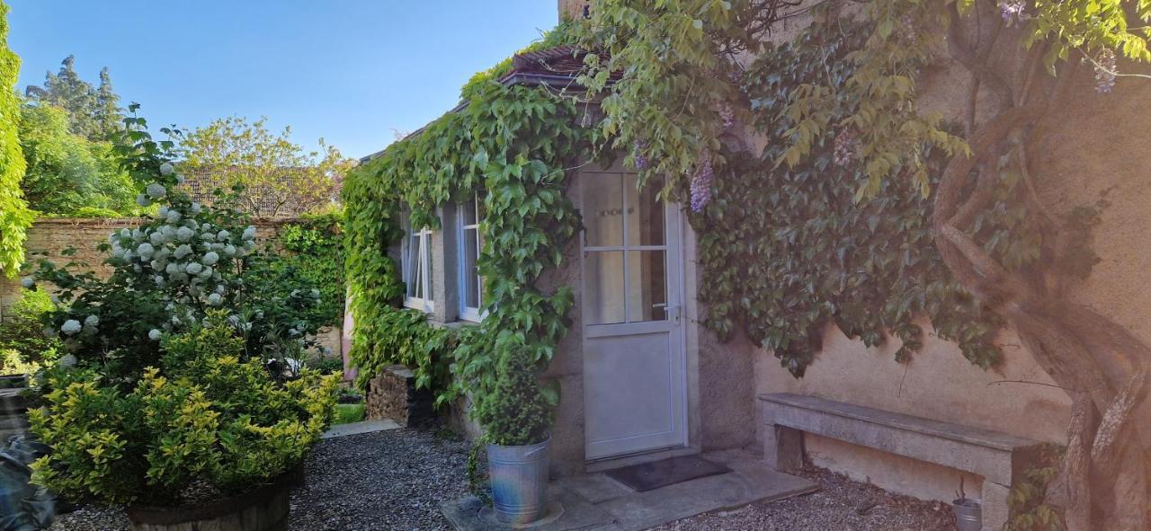 La Tour Du 12 Villa Chamboeuf Luaran gambar